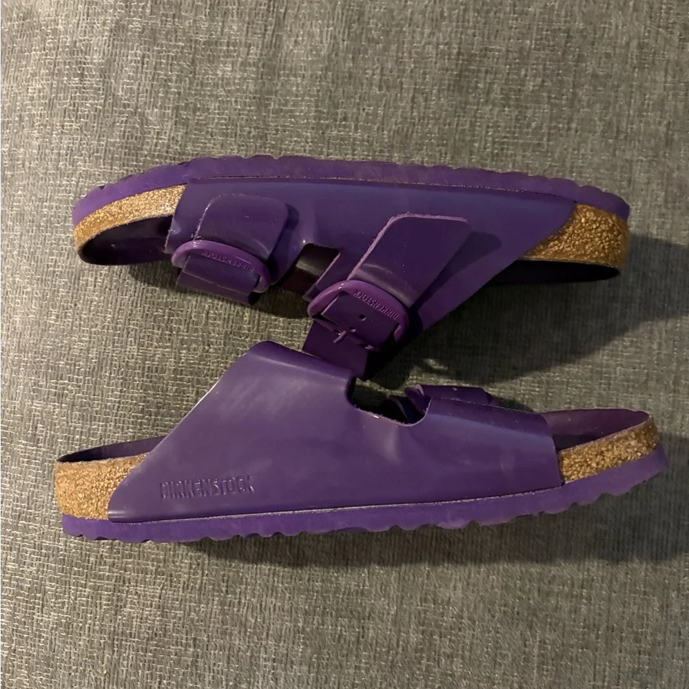 Birkenstock Purple Patent Big Buckle Sandals, Sz 39 - Picture 3 of 5
